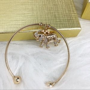 Gold Tone Elephant Charm Bracelet New